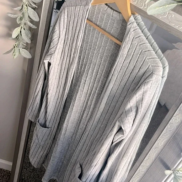 Ribbed knit cardigan - Picture 4 of 4